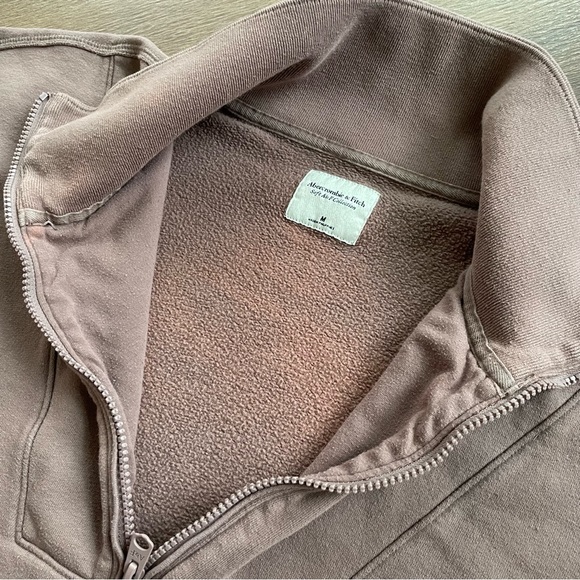 Abercrombie & Fitch, Medium, soft collection half zip sweatshirt - Picture 4 of 10